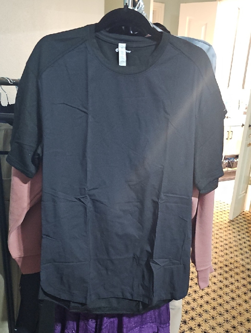 lululemon‎ athletica Black Short-Sleeve Crew Shirt